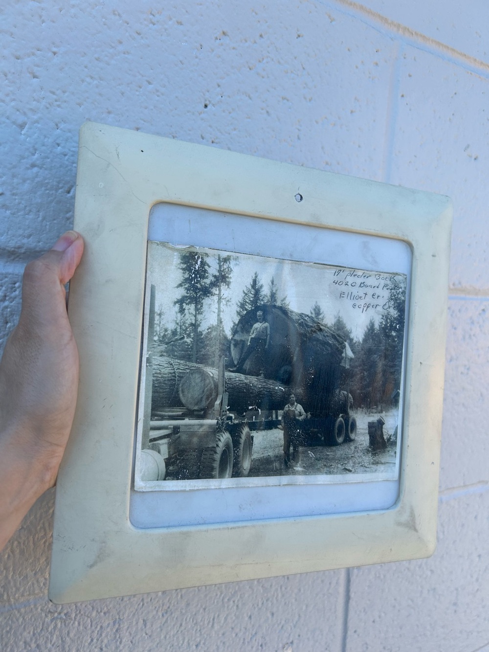 Unique Metal Cream Square Wall Photo Frame - Unbranded Cool